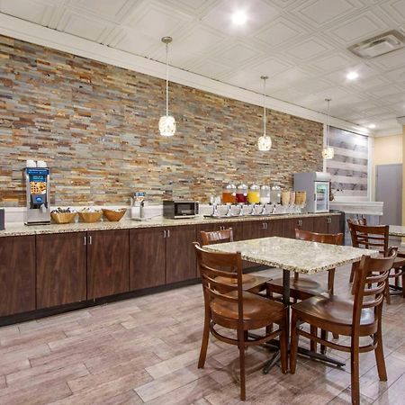 Clarion Inn Asheville Airport Fletcher Bagian luar foto