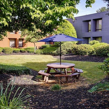 Clarion Inn Asheville Airport Fletcher Bagian luar foto