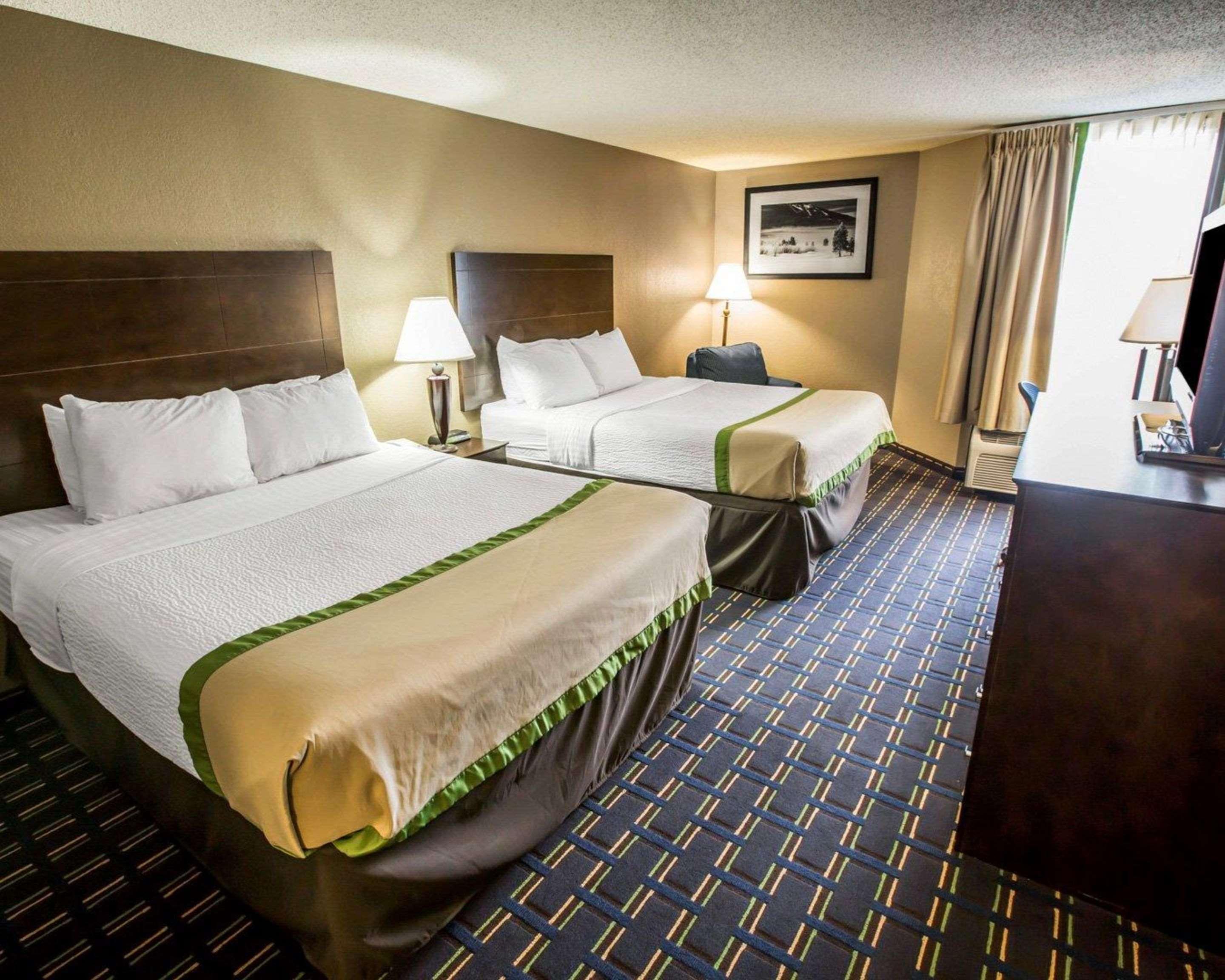 Clarion Inn Asheville Airport Fletcher Bagian luar foto