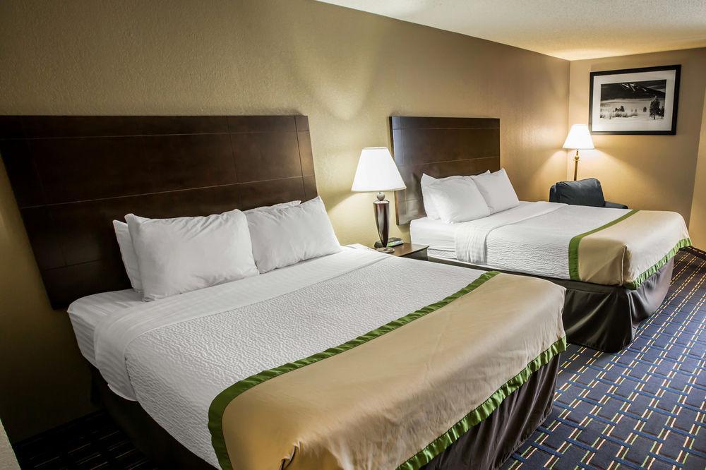 Clarion Inn Asheville Airport Fletcher Bagian luar foto