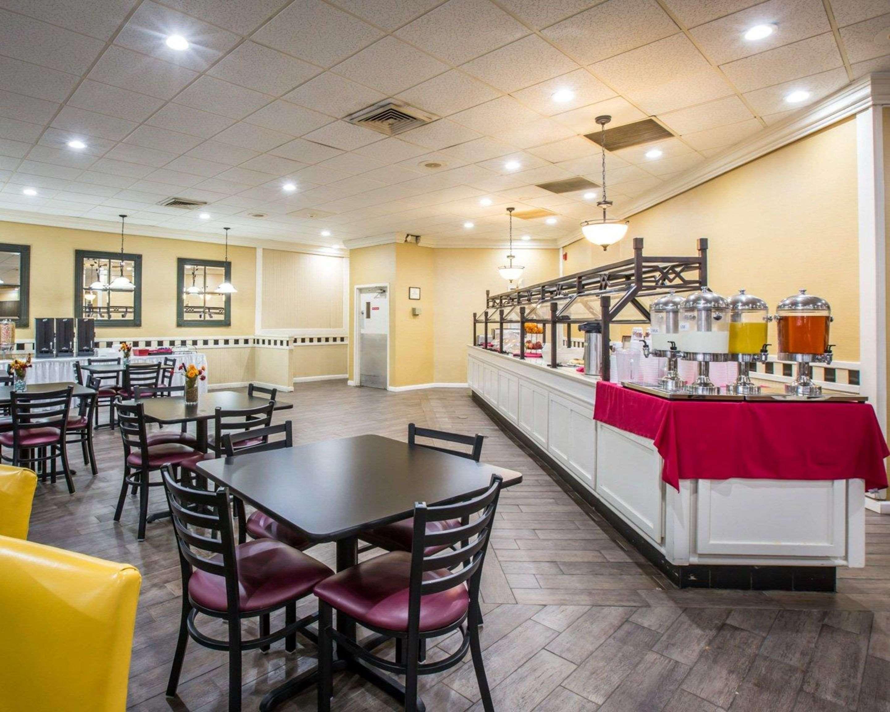 Clarion Inn Asheville Airport Fletcher Bagian luar foto
