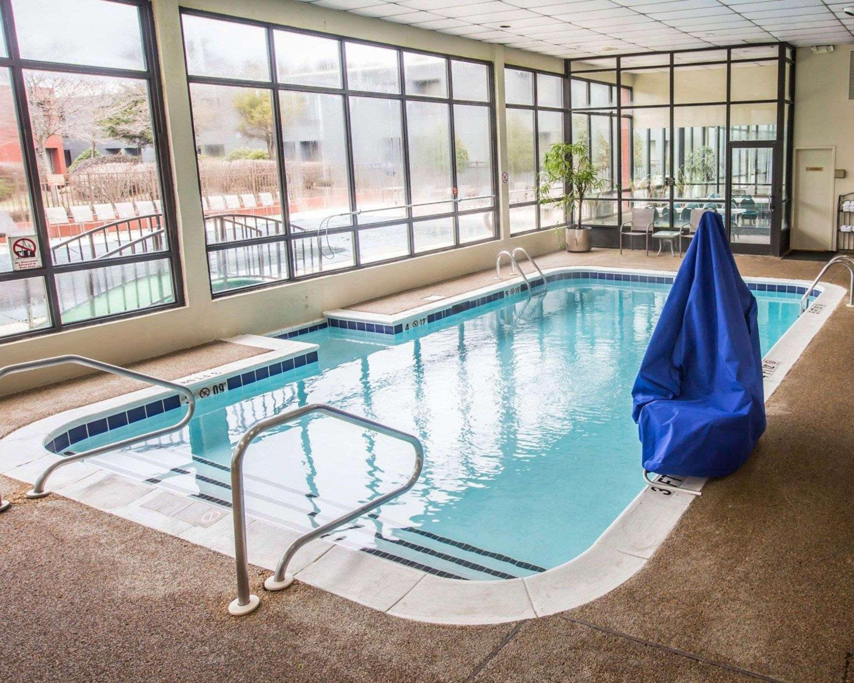 Clarion Inn Asheville Airport Fletcher Bagian luar foto