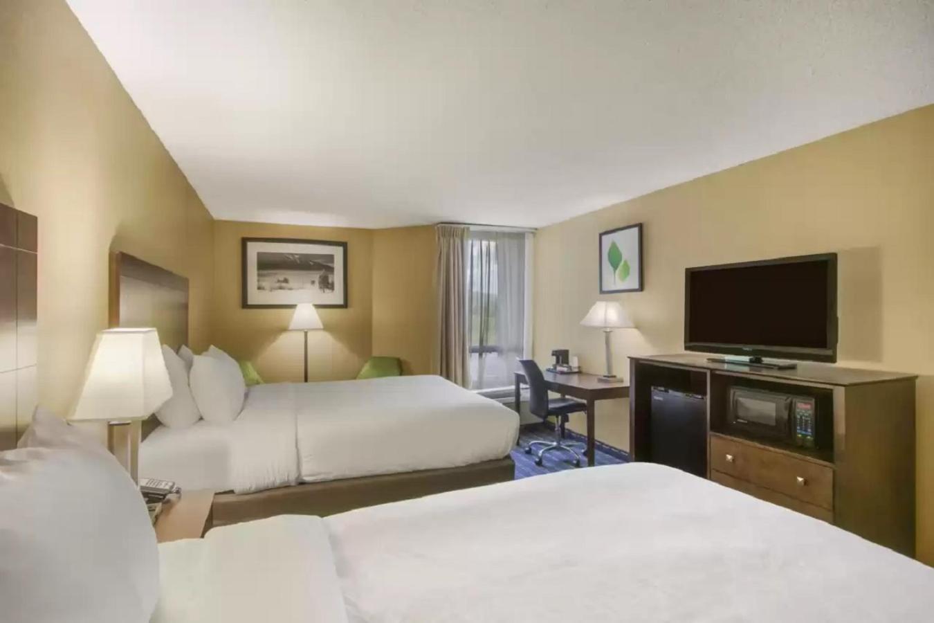 Clarion Inn Asheville Airport Fletcher Bagian luar foto