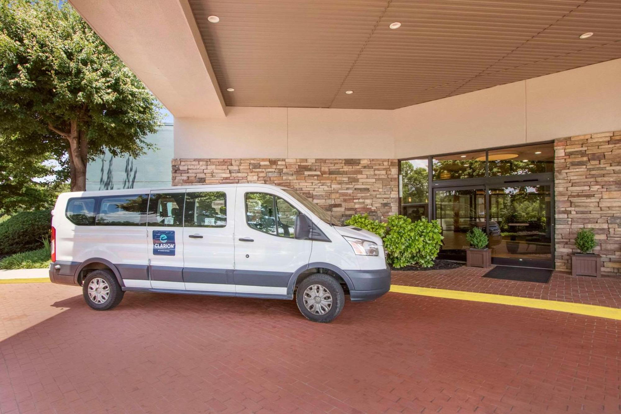 Clarion Inn Asheville Airport Fletcher Bagian luar foto