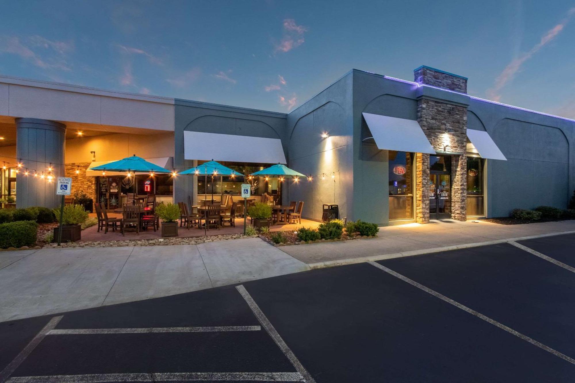 Clarion Inn Asheville Airport Fletcher Bagian luar foto