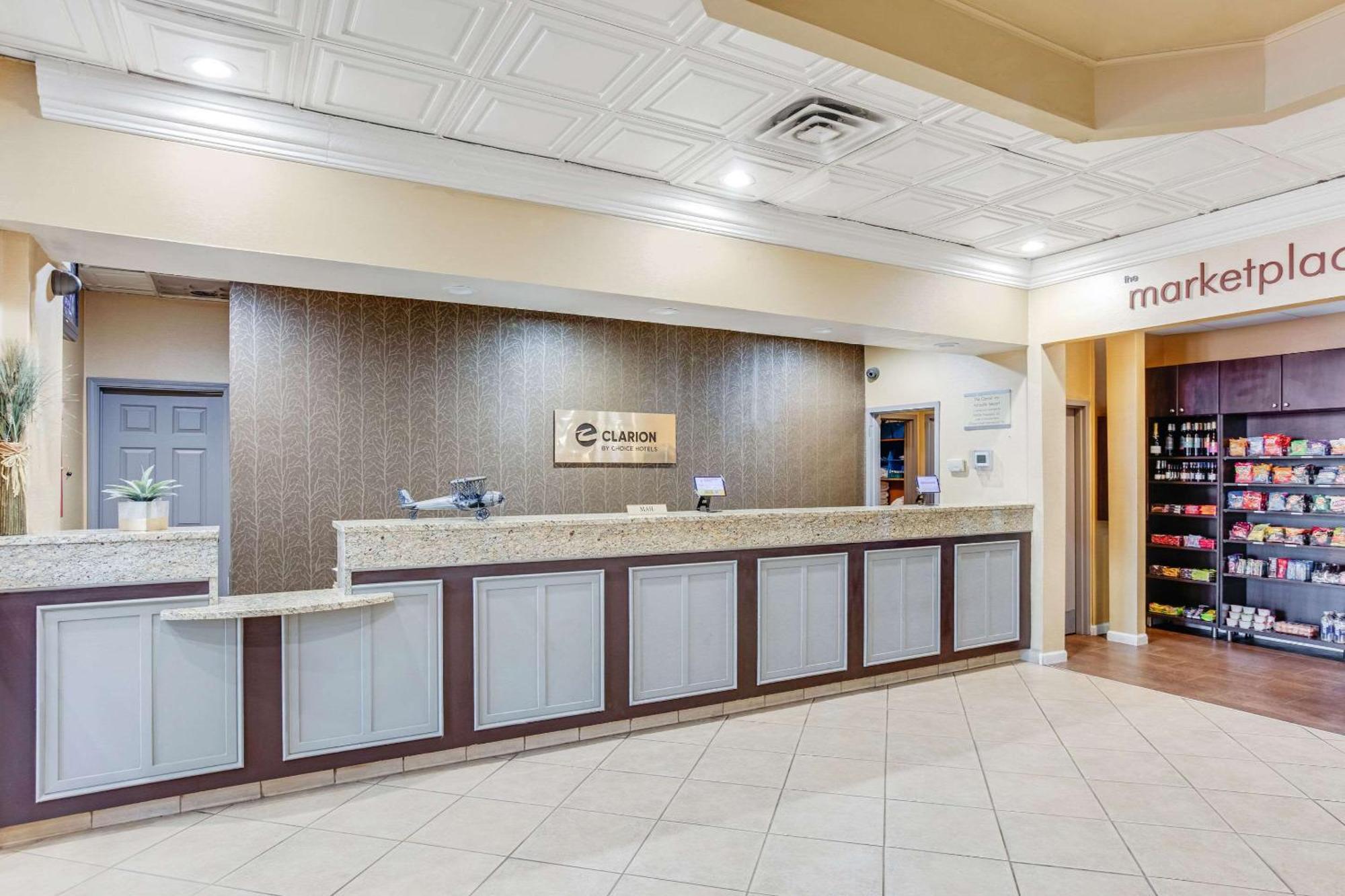 Clarion Inn Asheville Airport Fletcher Bagian luar foto
