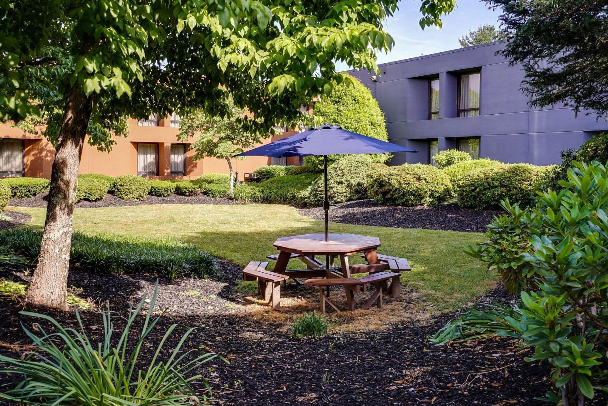 Clarion Inn Asheville Airport Fletcher Bagian luar foto