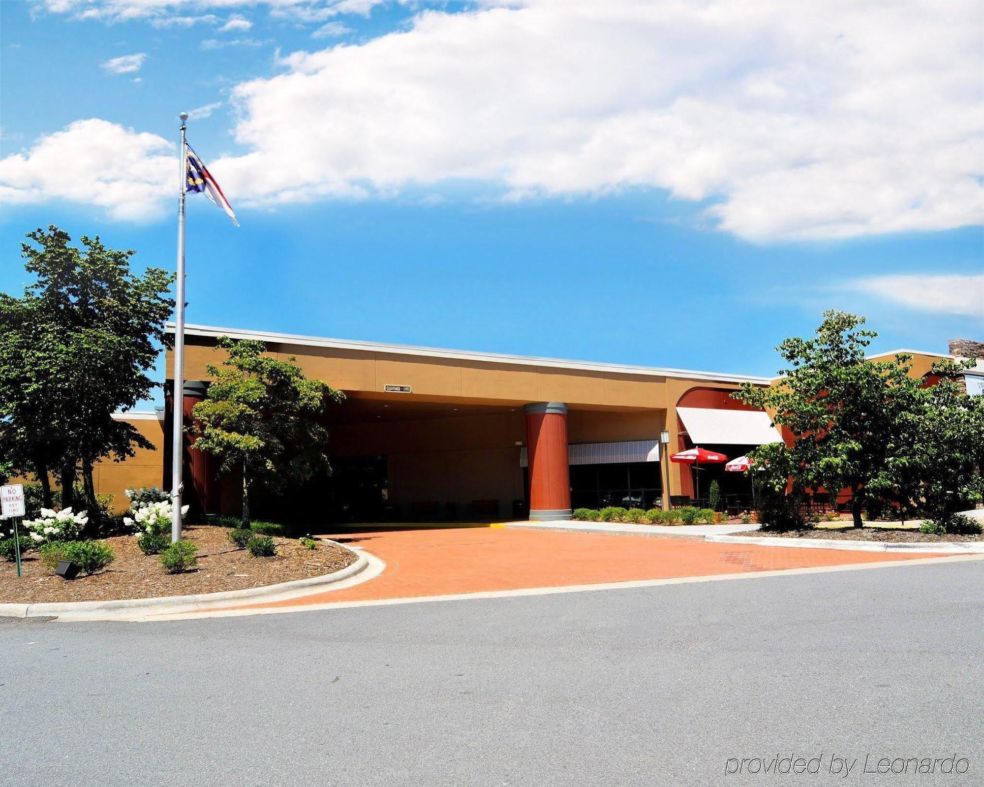 Clarion Inn Asheville Airport Fletcher Bagian luar foto