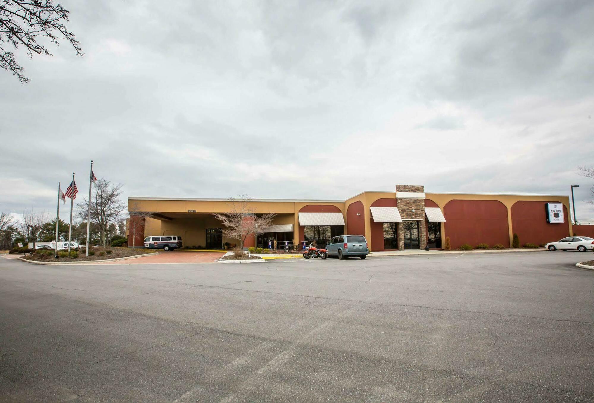 Clarion Inn Asheville Airport Fletcher Bagian luar foto